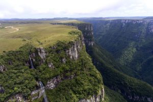 Aparados da Serra em Santa Catarina e Rio Grande do Sul, um dos lugares para viajar no feriado de 12 de outubro