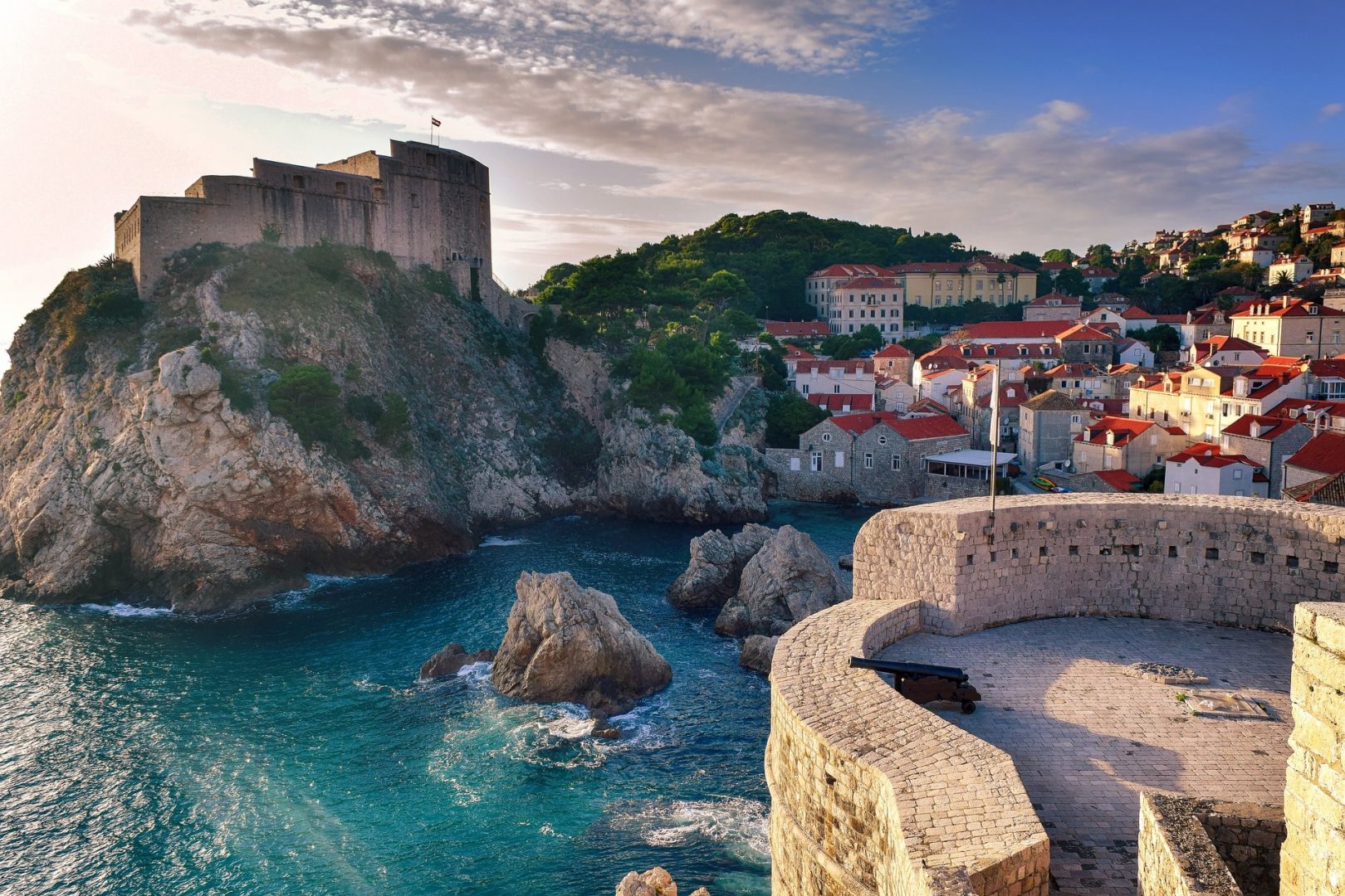 Curtindo a turística cidade de Split na Croácia